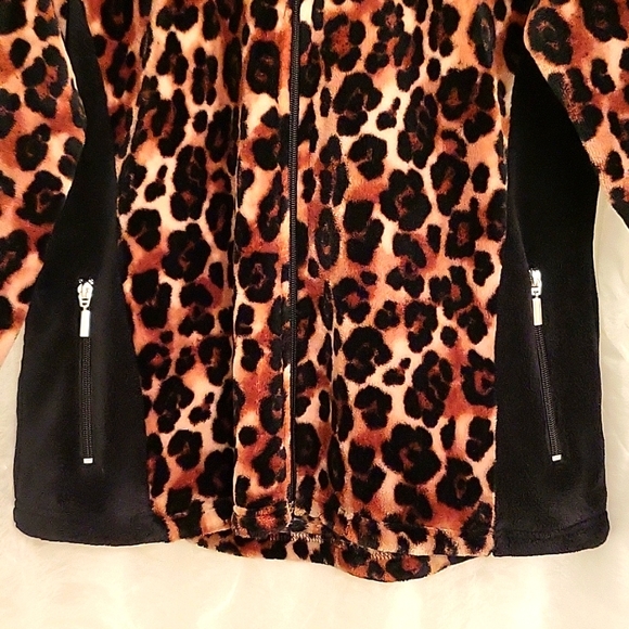 NWOT Leopard Velour Zip-up Jacket, Soft & Plush, Vibrant Colors, PL - Picture 5 of 11